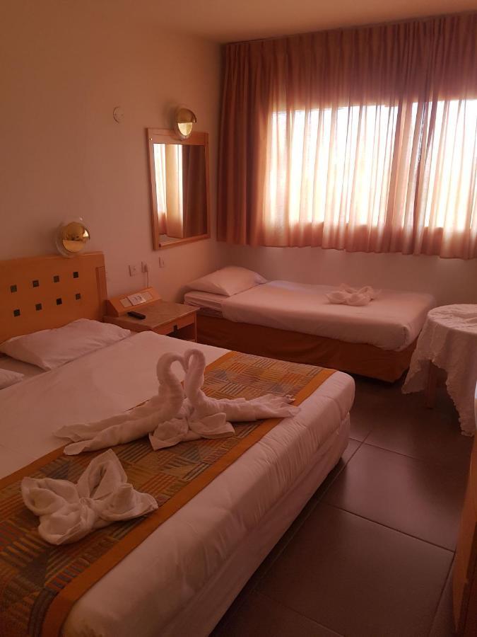 Aquamarine Hotel Eilat Buitenkant foto
