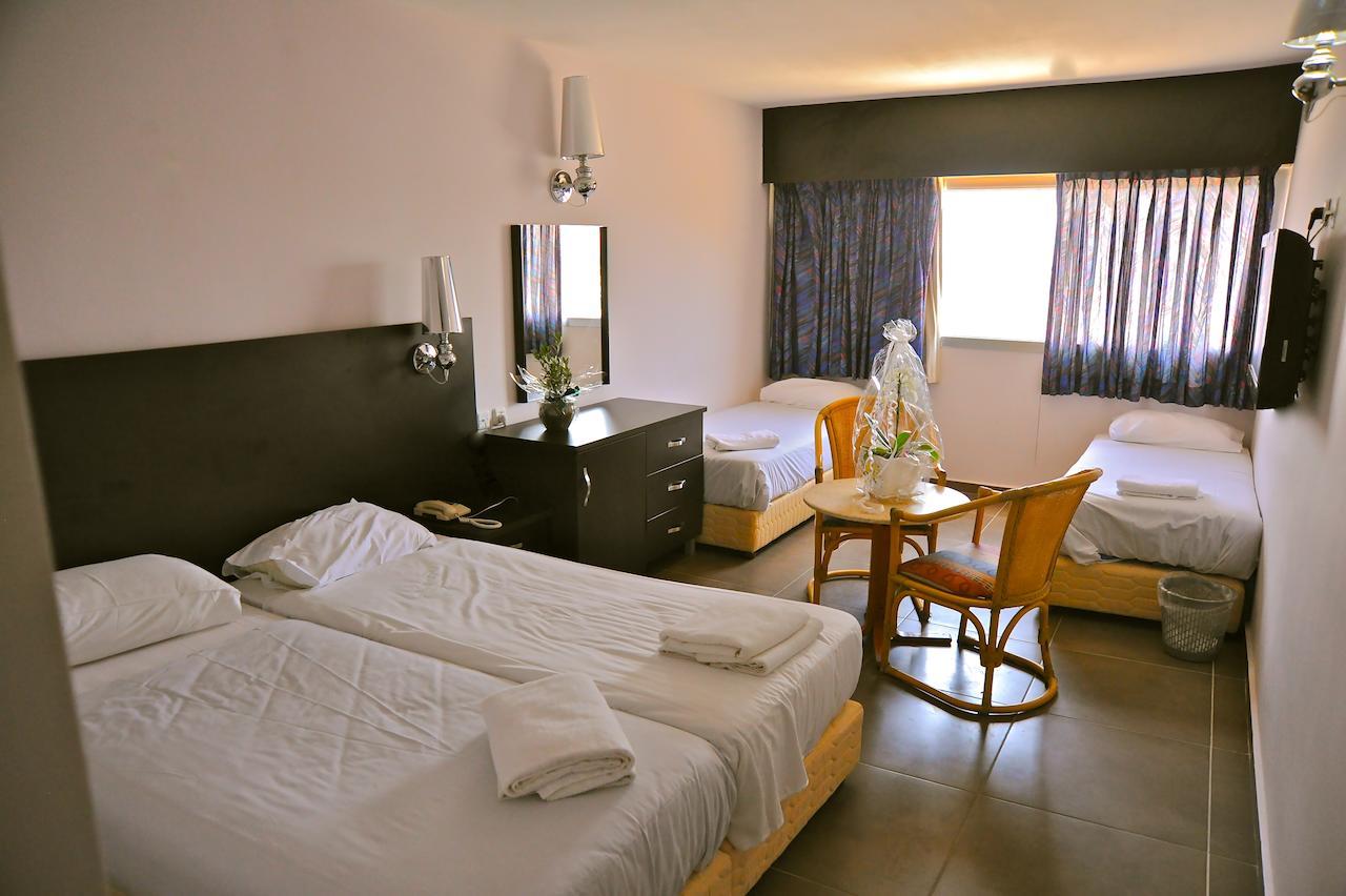 Aquamarine Hotel Eilat Buitenkant foto