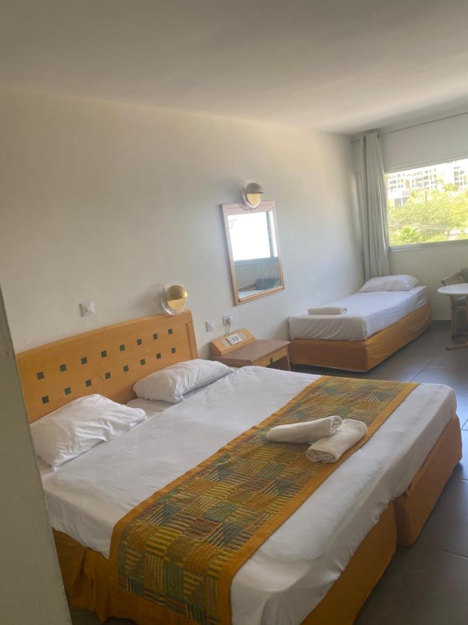 Aquamarine Hotel Eilat Buitenkant foto